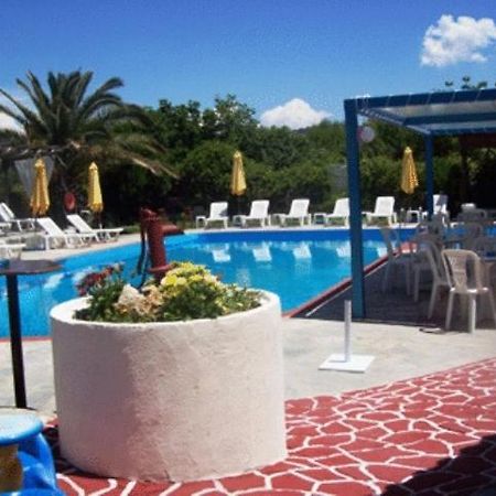 Aquarius Hotel Fourka Dış mekan fotoğraf