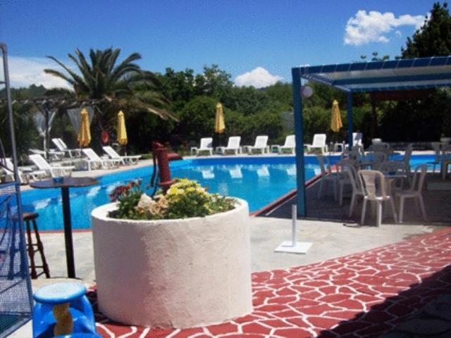Aquarius Hotel Fourka Dış mekan fotoğraf