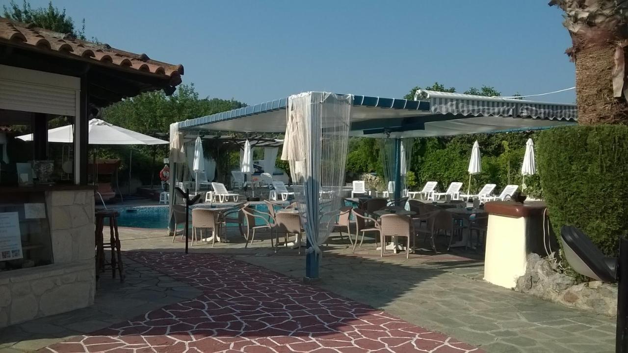 Aquarius Hotel Fourka Dış mekan fotoğraf