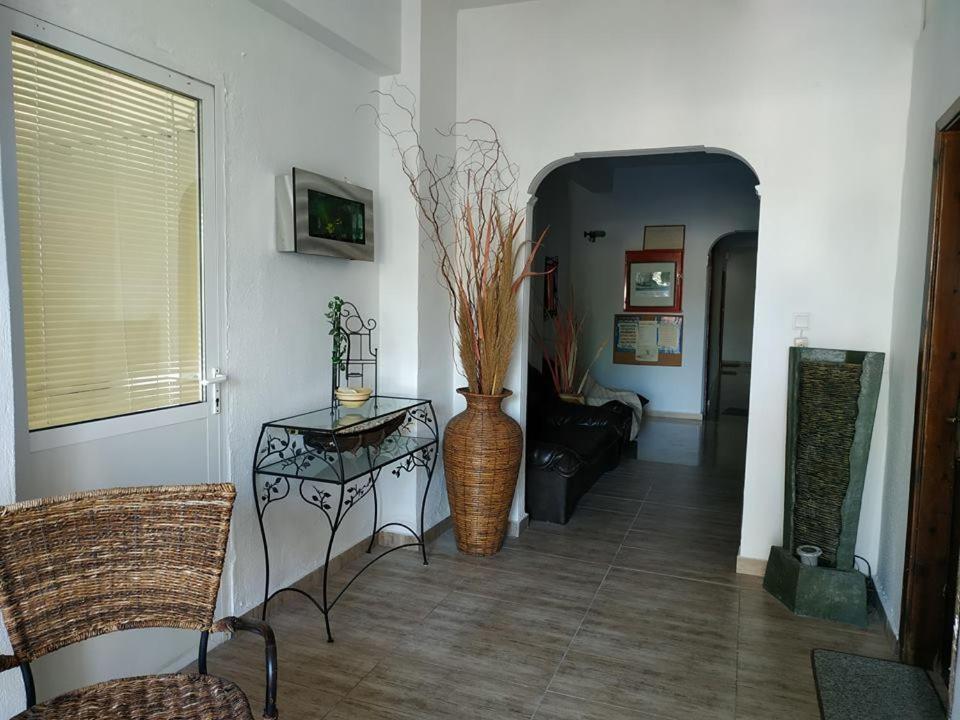 Aquarius Hotel Fourka Dış mekan fotoğraf