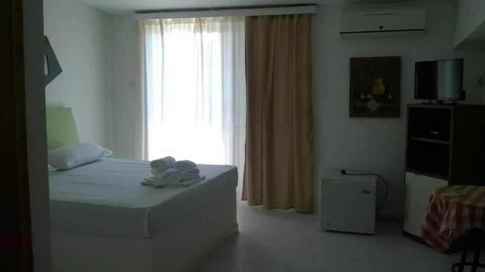 Aquarius Hotel Fourka Dış mekan fotoğraf