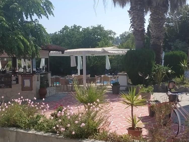 Aquarius Hotel Fourka Dış mekan fotoğraf