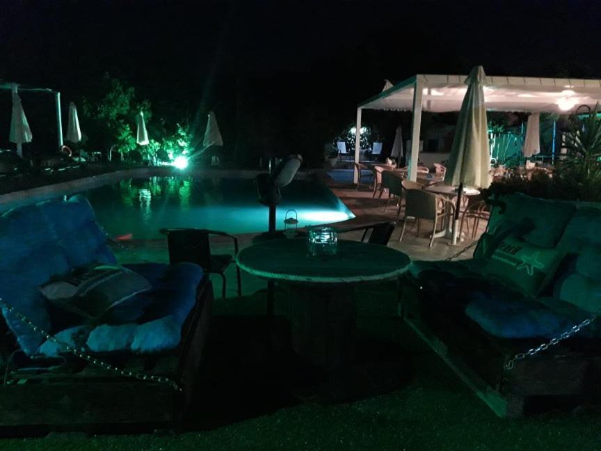 Aquarius Hotel Fourka Dış mekan fotoğraf