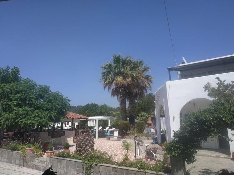 Aquarius Hotel Fourka Dış mekan fotoğraf